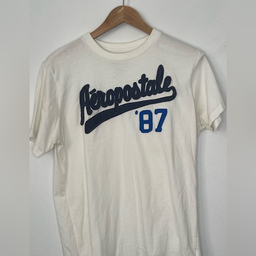 Vintage Aéropostale T-Shirt with Embroidery